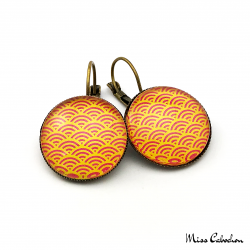 Earrings with traditional japanese patterns