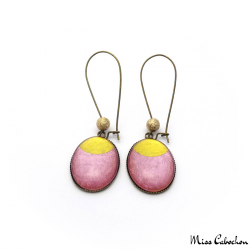 Dangle earrings - Golden Moon on Pink
