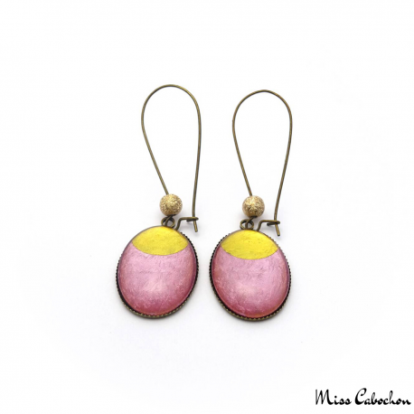 Dangle earrings - Golden Moon on Pink