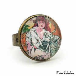 Retro ring "October by Alfons Mucha"